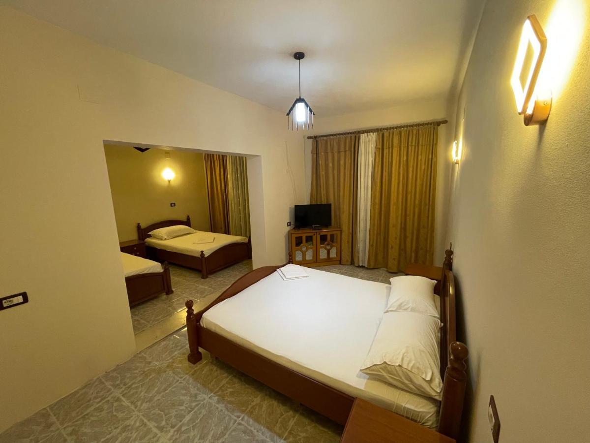 פוגרדץ Hotel Belvedere מראה חיצוני תמונה