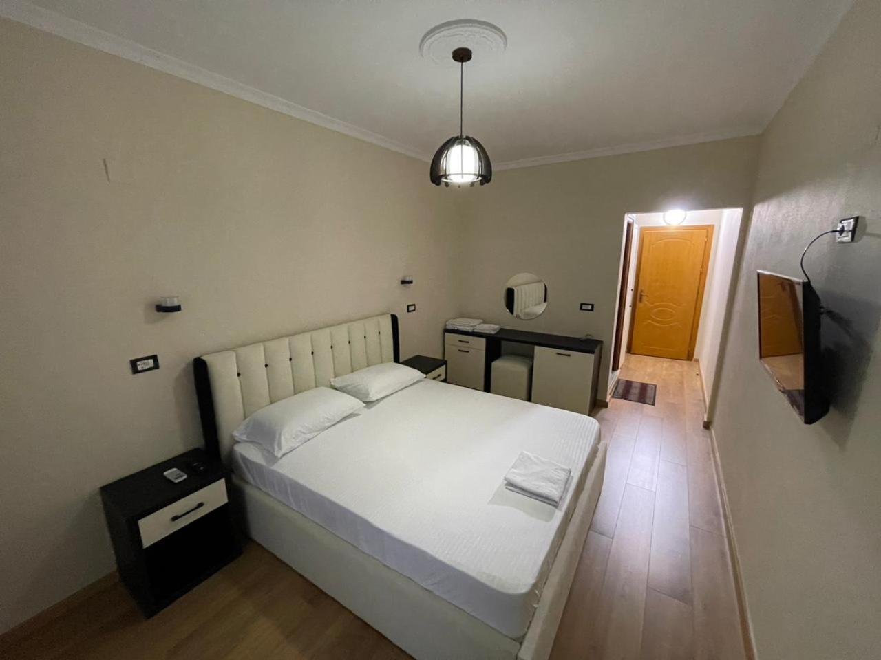 פוגרדץ Hotel Belvedere מראה חיצוני תמונה