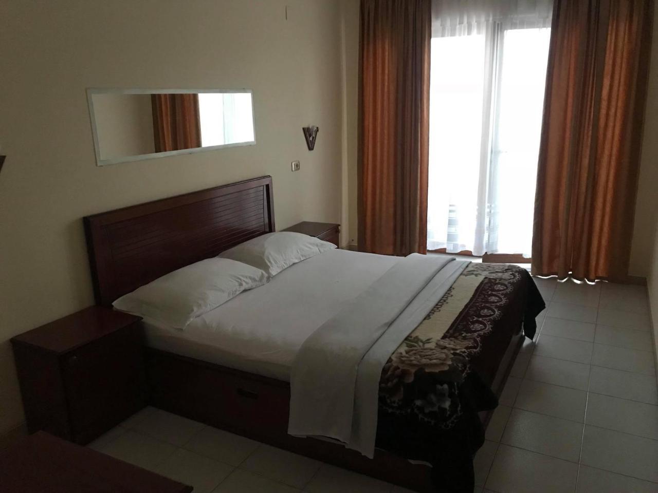פוגרדץ Hotel Belvedere מראה חיצוני תמונה