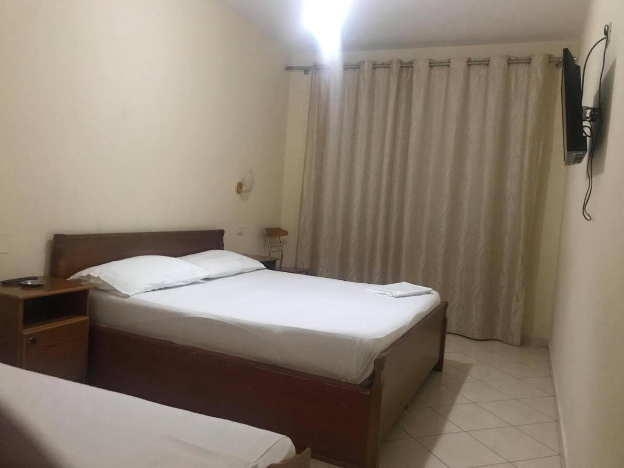 פוגרדץ Hotel Belvedere מראה חיצוני תמונה